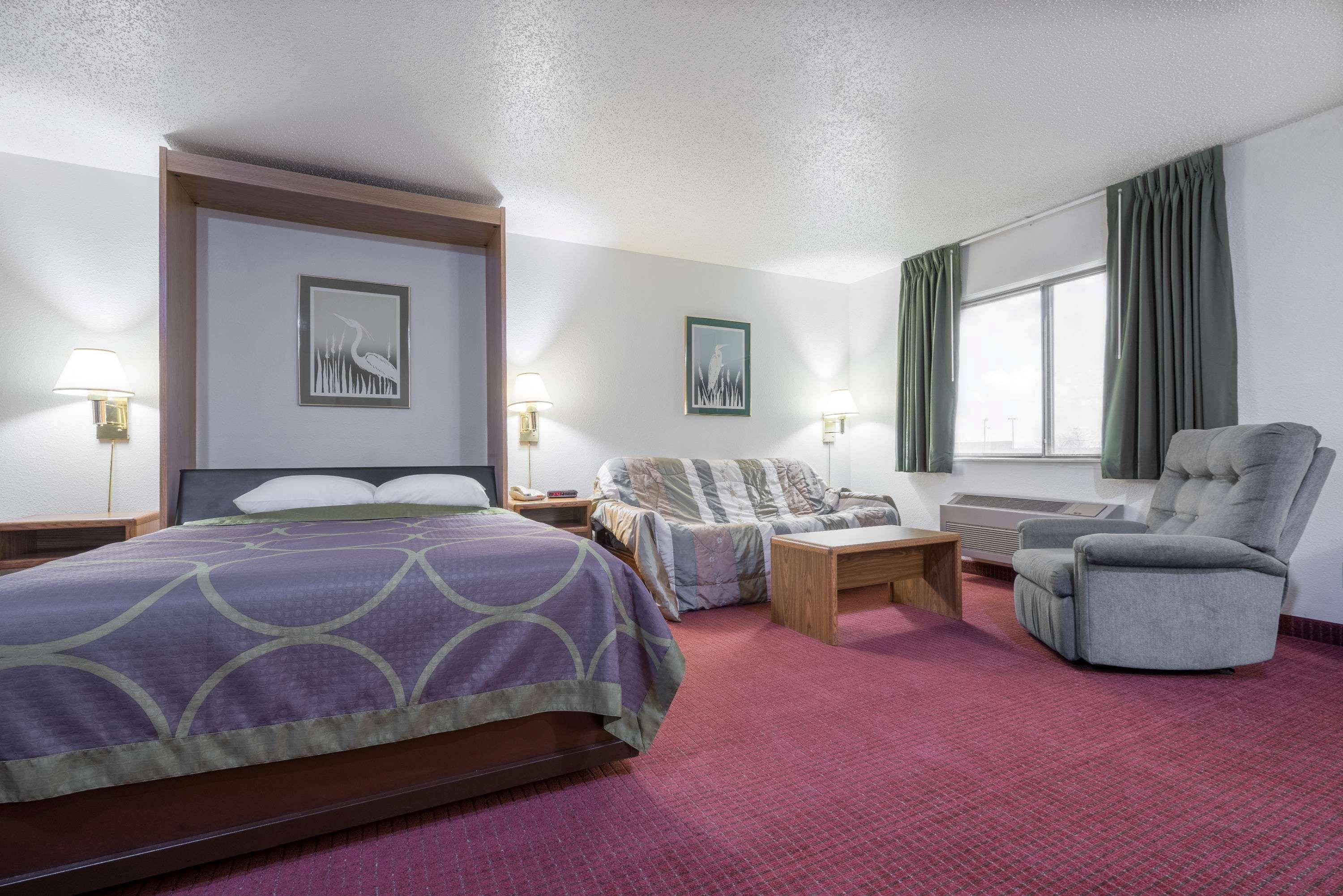 Super 8 By Wyndham Fond Du Lac Exterior foto